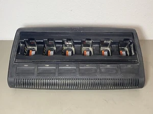 Motorola WPLN4197A 6-Bank Adaptive Battery Ladestation - Bild 1 von 6