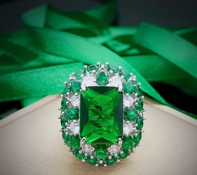 Anillo de plata 935 estilo flor racimo multi esmeraldas verdes y diamantes blancos transparentes Foto 1 de 4