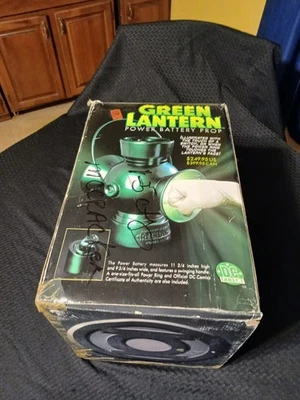 LINTERNA VERDE USADA BATERÍA DE ALIMENTACIÓN HAL JORDAN UTILERÍA RÉPLICA DC Direct con caja original Foto 1 de 4