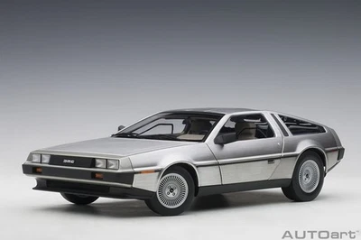 DELOREAN DMC-12 SATIN FINISH 1:18 by AUTOART 79916 COMPOSITE MATERIAL VERSION - Image 1 of 4