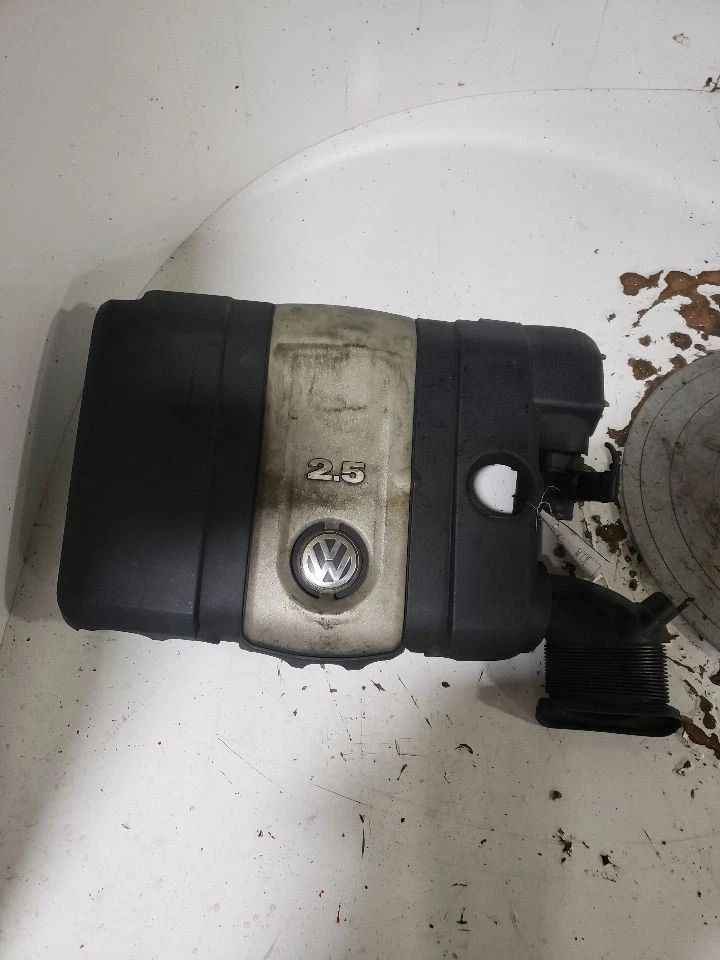 Air Cleaner 2.5L Fits 05-08 JETTA 1409287 - Image 1 of 4