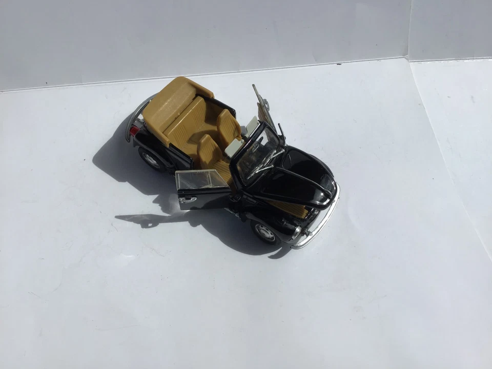 POLISTIL Volkswagen 1303 Maggiolino Cabriolet scala 1/25 ottime condizioni. Senz - Immagine 1 di 4