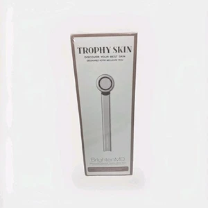 Trophy Skin BrightenMD Ojos Rostro, Cuello Herramienta Luz LED y Microcorriente Terapia NUEVO - Imagen 1 de 10