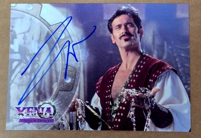 Topps Xena Warrior Princess Series 2 A3 Bruce Campbell as Autolycus Autograph - Image 1 of 2