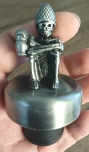 Skeleton Dead Guy Whiskey Liquor Bottle Stopper Rogue Spirits Pewter RARE - Picture 1 of 9