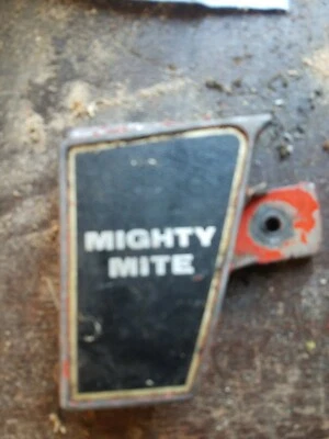 REMINGTON Mighty Mite Chainsaw Clutch Cover - Image 1 of 2