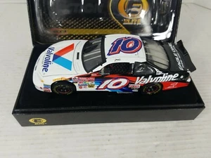 Jimmy Benson #10 Valvoline 2002 Grand Prix Elite 1:24 scale car #35 of 600. - Picture 1 of 6