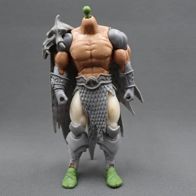 Protótipo de boneco de ação Masters of the Universe Classics MOTUC Prahvus 7" - Imagem 1 de 3
