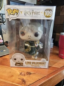 Funko Pop #109 Lord Voldemort Exclusive 10" Vinyl Actionfigur Neu im Karton Protector - Bild 1 von 6