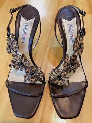 Сандалии BRUNO MAGLI с анималистическим принтом на каблуке с ремешками размер 37 США 7 - Изображение 1 из 4