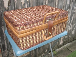 Picnic Basket Cane Wicker Knitting Craft Home Decor - Picture 1 of 11