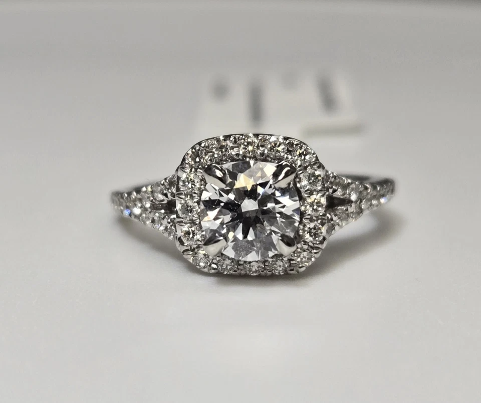 NUEVO Precioso anillo de compromiso de platino con diamantes naturales (D) (VS2) para dama Foto 1 de 3