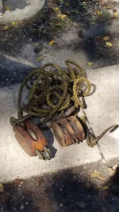 2 ANTIQUE / VINTAGE WOODEN PULLEYS WITH ROPE BLOCK SHIP BARN - Picture 1 of 23