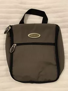 Eddie Bauer neue Reisetasche. Army Green mit schwarzem Griff & Reißverschlüssen/Kosmetik/Haaren - Bild 1 von 8