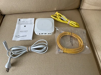 Apple AirPort Express Dual-Band Wi-Fi Router Extender - Image 1 of 2