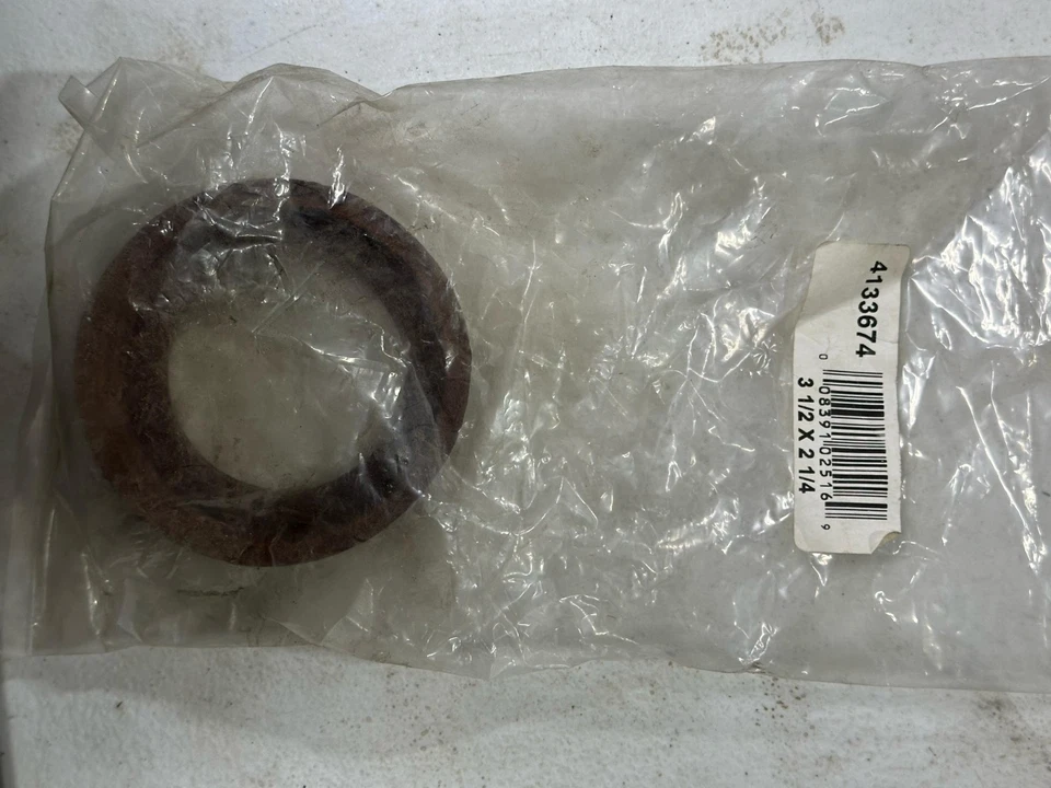 Taza bomba Simmons 4133674, 3-1/2 x 2-1/4 Foto 1 de 1