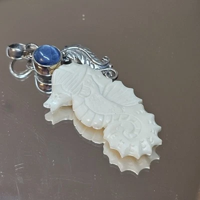 Colgante Tallado Caballito de Mar Plata de Ley Piedras Preciosas 925 Tema Natural Foto 1 de 4