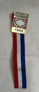 Stunning Vintage 1994 DAV DAVA Disabled Veterans "Home of PRESIDENT CLINTON" Pin - Picture 1 of 3