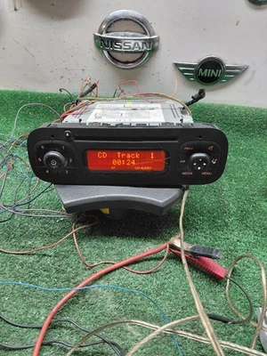 Autoradio Stereo Cd Mp3 Fiat New Panda 3⁰ Anno 2012 In Poi 07355670540 - Immagine 1 di 4