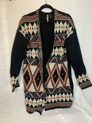 Love by Design Women's BlackMulticolor Aztec/Tribal Geometric Open Duster Large - Imagem 1 de 4