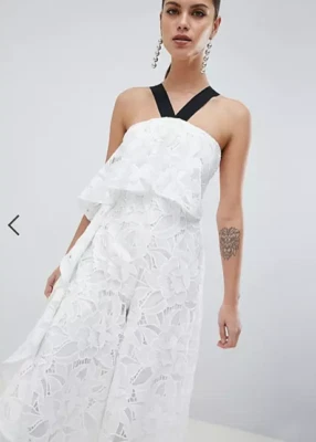 Mono de encaje en contraste para ocasión ASOS DESIGN lado cascada EE. UU. 6 Foto 1 de 4