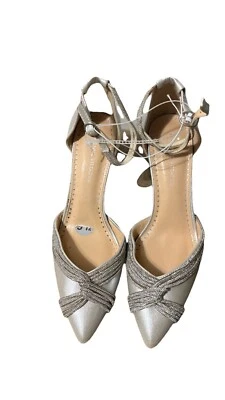 Adrienne Vittadini 女式 Nirvana 银色浅口鞋,绳水钻 9.5 码 — 第 1/4 张图片