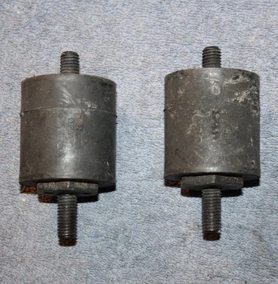 Volvo 340 D16  B172 Motor Lager engine braket rubber NOS - Image 1 of 2