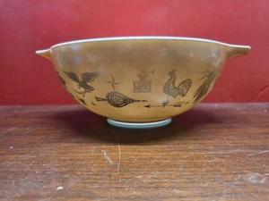 vintage Pyrex Early American Cinderella mixing bowl. 60's 444 4 Quart - Picture 1 of 7