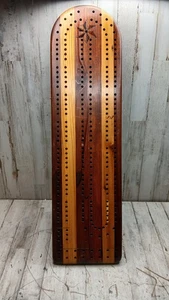 Grande tavola per presepe in legno di sequoia fatta a mano 28" con picchetti  - Foto 1 di 8