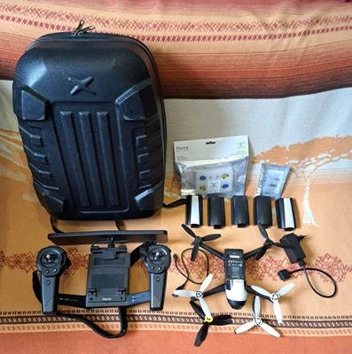 Parrot Bebop 2 mit Skycontroller und Rucksack inkl. Zubehör - Bild 1 von 4