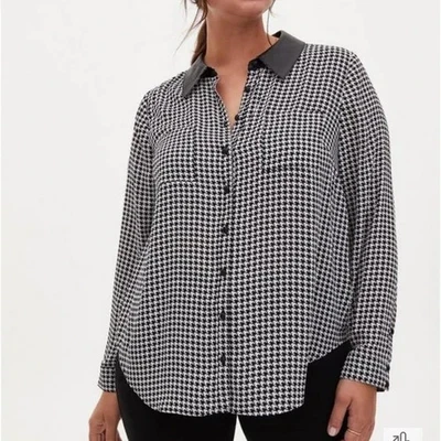 BLUSA TÓRRIDA PATA DE GALLO BLANCA Y NEGRA GEORGETTE IMITACIÓN CUERO CUELLO PLUS 2, 2X Foto 1 de 4