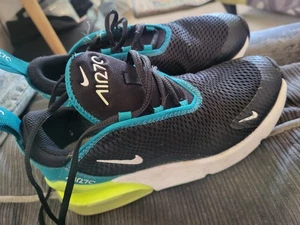 Nike Air Max 270 Junior Gr. UK 2,5  - Bild 1 von 4