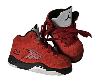 Zapatillas altas retro Air Jordan 5 rojo blanco gamuza 440890-600 niño pequeño 5C usadas en excelente estado  Foto 1 de 4
