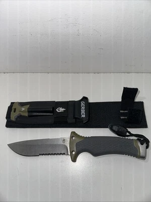 Cuchillo de hoja fija con funda Gerber 4661220A Ultimate Survival Foto 1 de 4