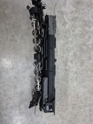 Rivarossi HO Scale 4005 Locomotive Not Working For Parts Or Repair - Image 1 of 4