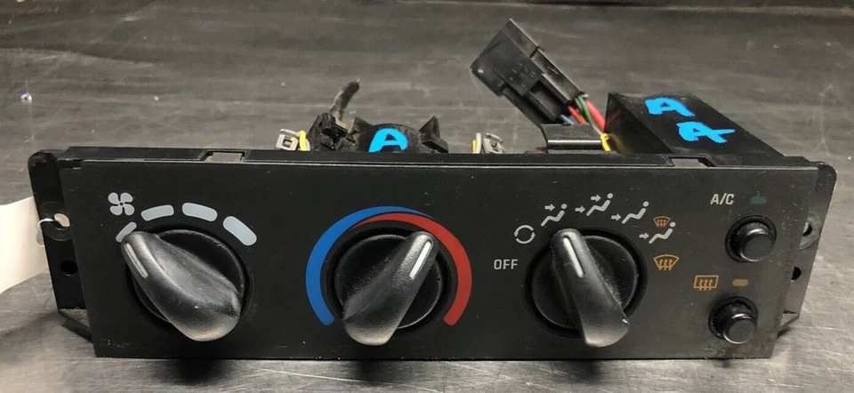 Chevrolet Cavalier 1995-1997 calefacción aire acondicionado temperatura climatización climatización Foto 1 de 4