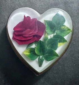 Vintage Embedded RED Rose Lucite HEART SHAPE Powder Compact - Picture 1 of 12