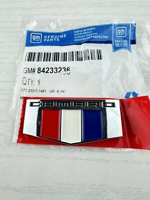Placa de identificação emblema bandeira fabricante de equipamento original Chevrolet Camaro dianteiro destro passageiro 2018-2023 - Imagem 1 de 4