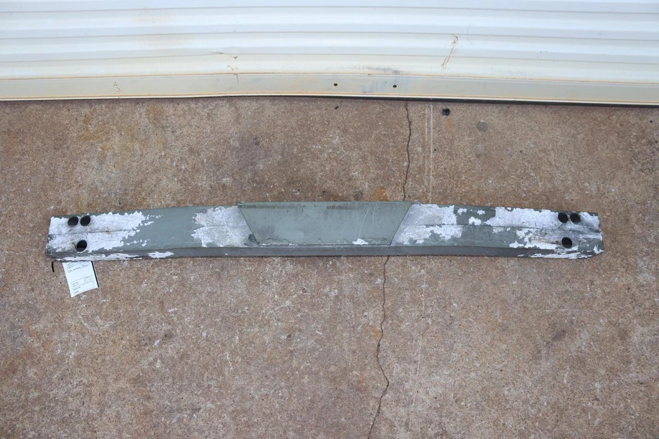 Barra de refuerzo de parachoques trasero Infiniti Q45 2002-2006 OEM Foto 1 de 3