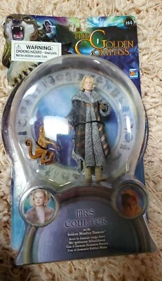 Nueva figura de la brújula dorada de la señora Coulter (Nicole Kidman) con mono dorado Foto 1 de 4