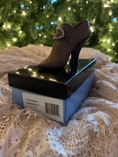 Just The Right Shoe #25012 “The Empress" By Raine 1998