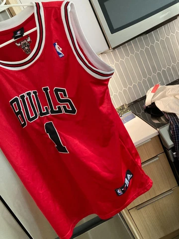 Derrick Rose #1  Chicago Bulls red NBA basketball authentic  adidas jersey sz 52 Cover