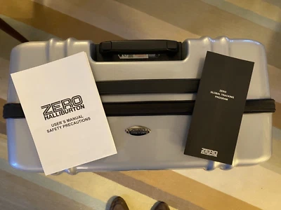 Maleta grande giratoria Zero Halliburton de policarbonato 29'" Foto 1 de 4