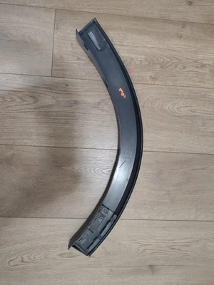 Moldura de arco de rueda lateral del conductor trasero Subaru Forester 2009-2013 OEM NUEVO E201SSC330 Foto 1 de 3