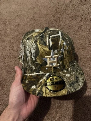 7 1/8  Real Tree Houston Astros Gray Bottom 20th Anniversary Side Patch New Era - Image 1 of 4