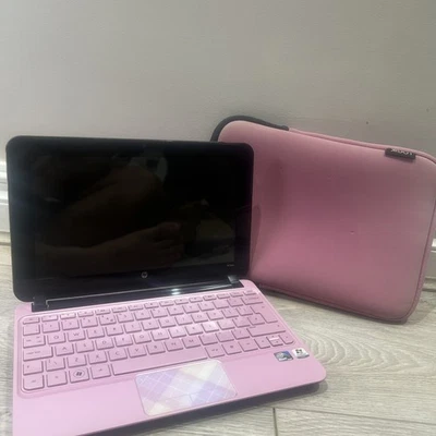 HP Mini 210-1100 Pink Netbook – Windows 7 – 1GB RAM 160GB – With Pink Case - Image 1 of 4