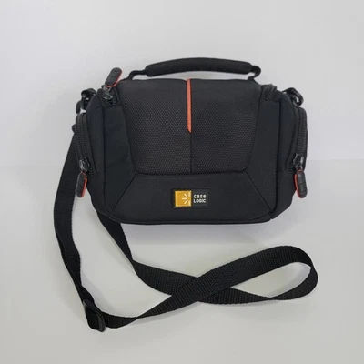 Case Logic Small Black Camera Bag With Shoulder Strap Used - Image 1 of 4