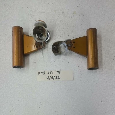 1973 YAMAHA CT 1 175 Headlight Mount Bracket Ears Foto 1 de 4