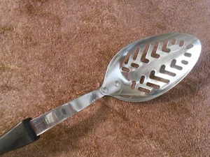 CUTCO USA 1713 Slotted Serving Spoon w/Classic Handle VERY NICE & SHINY - Picture 1 of 4