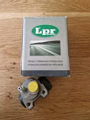Cilindro de rueda se adapta a Peugeot Partner 1.8D trasero izquierdo 96 a 02 LPR 4676 Foto 1 de 3